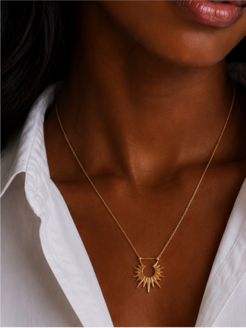 New! Preppy Gold Sunburst Pendant Necklace NWOT 2016